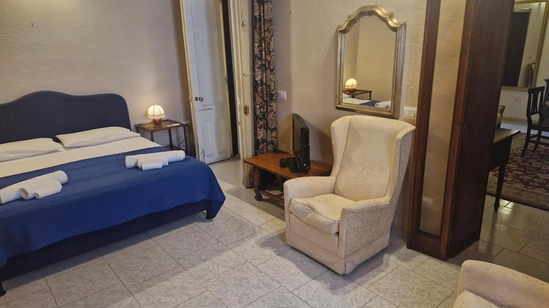Appartamento Indipendente Centro Monserrato Policlinico kontakter